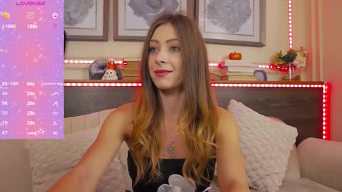 Snapshot of musedollx chatting on 10/25/25, 06:46 Luna online show from 10/25/25, 06:46