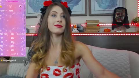 Snapshot of musedollx chatting on 10/28/25, 08:22 Luna online show from 10/28/25, 08:22