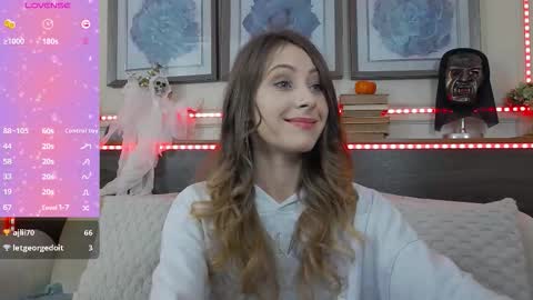 Snapshot of musedollx chatting on 10/29/25, 08:43 Luna online show from 10/29/25, 08:43