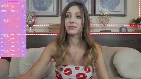 Snapshot of musedollx chatting on 11/16/25, 06:46 Luna online show from 11/16/25, 06:46