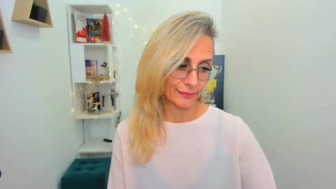 Diana online show from 12/16/24, 10:29