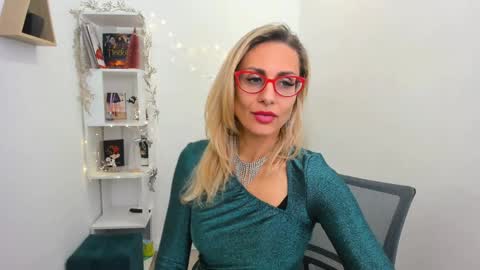 Diana online show from 12/20/24, 02:38