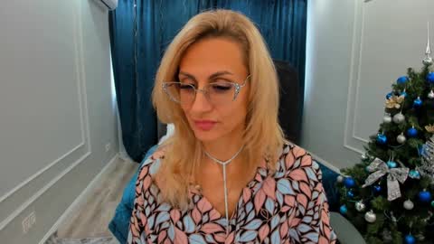 Diana online show from 12/31/24, 08:48
