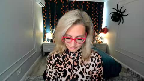 Diana online show from 10/12/25, 11:31