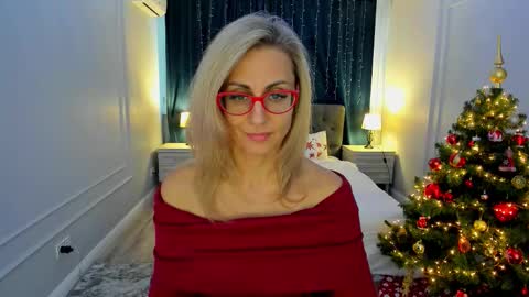 Snapshot of museofstage chatting on 12/19/25, 11:39 Diana online show from 12/19/25, 11:39