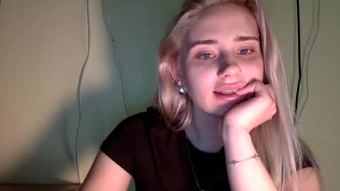 Snapshot of musescorner chatting on 01/07/26, 06:10 musescorner online show from 01/07/26, 06:10