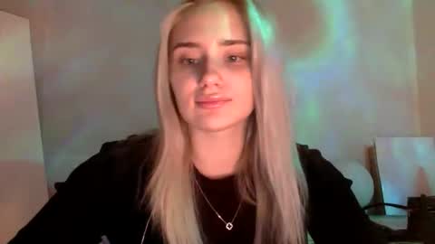 Snapshot of musescorner chatting on 02/25/26, 03:32 musescorner online show from 02/25/26, 03:32