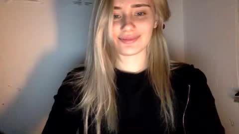 Snapshot of musescorner chatting on 03/19/26, 05:39 musescorner online show from 03/19/26, 05:39