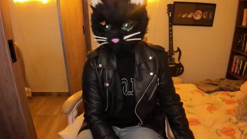 Snapshot of musicayluna chatting on 11/01/25, 04:36 VALENTINA Luna online show from 11/01/25, 04:36