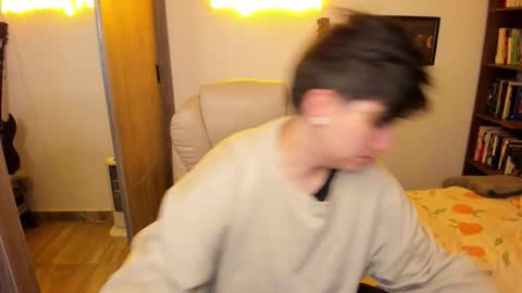 Snapshot of musicayluna chatting on 11/12/25, 11:36 VALENTINA Luna online show from 11/12/25, 11:36