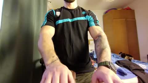 Snapshot of muslejoker chatting on 10/06/25, 06:44 musle joker online show from 10/06/25, 06:44