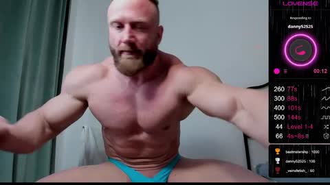 Snapshot of musscle_king chatting on 04/09/26, 06:19 Artemius online show from 04/09/26, 06:19