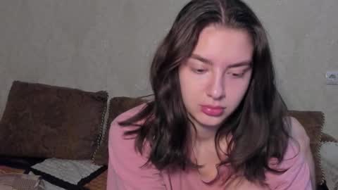 Snapshot of muuur_fam chatting on 09/29/25, 06:46 HEY online show from 09/29/25, 06:46