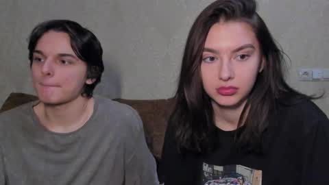 Snapshot of muuur_fam chatting on 10/04/25, 05:44 HEY online show from 10/04/25, 05:44