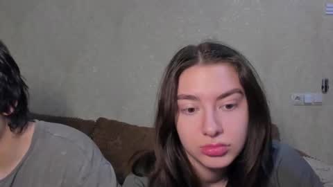 Snapshot of muuur_fam chatting on 10/21/25, 08:53 HEY online show from 10/21/25, 08:53