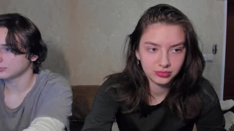 Snapshot of muuur_fam chatting on 11/14/25, 04:38 HEY online show from 11/14/25, 04:38