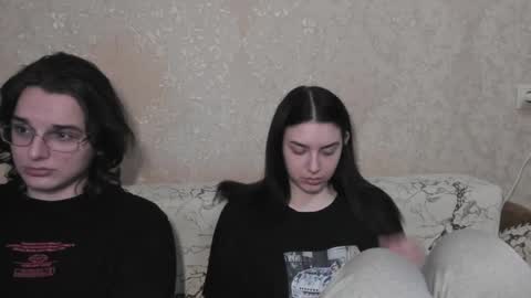 cute couple online show from 05/13/26, 07:28