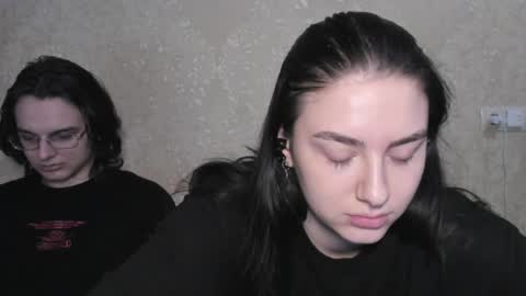 cute couple online show from 05/17/26, 06:37