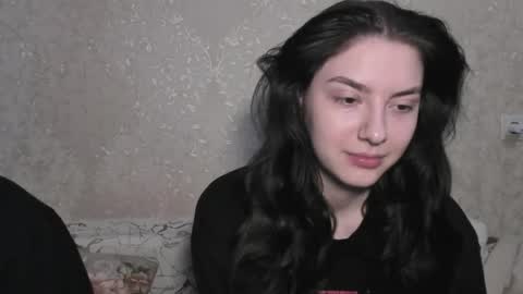cute couple online show from 06/07/26, 04:00