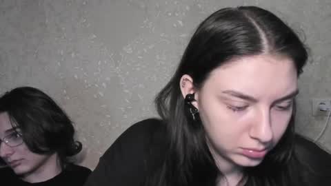 cute couple online show from 06/09/26, 01:45