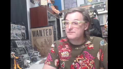 Snapshot of muziknerd chatting on 12/29/24, 08:44 Muziknerd online show from 12/29/24, 08:44