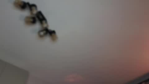 Snapshot of mvpzxc chatting on 11/03/25, 03:52 1x1 online show from 11/03/25, 03:52