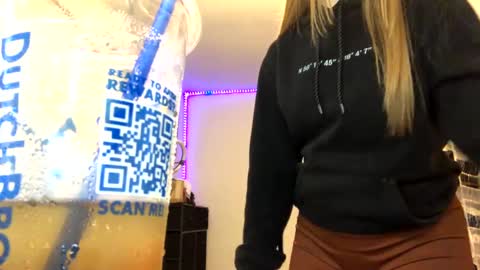 mxrissaof3 online show from 12/28/24, 09:20