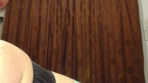     sara      i know you love me xoxox     online show from 11/11/25, 08:03