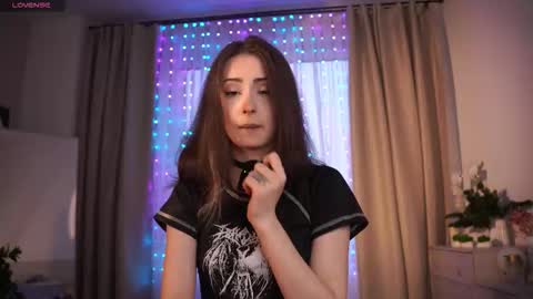 Snapshot of my_little_molly chatting on 12/18/25, 12:11 Molly online show from 12/18/25, 12:11