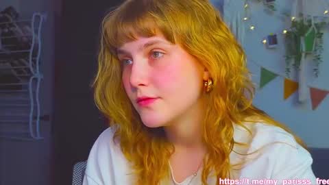 Snapshot of my_parisss chatting on 12/02/25, 01:28 PARIS online show from 12/02/25, 01:28