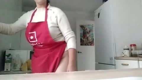 Snapshot of mya_myrella chatting on 10/25/25, 12:02 mya_myrella online show from 10/25/25, 12:02