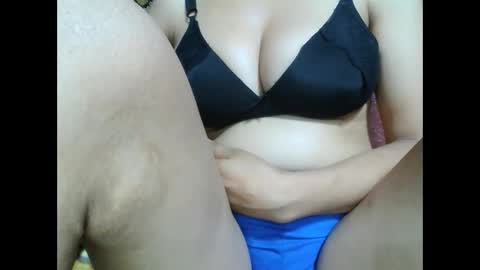 Snapshot of myaldiah chatting on 10/24/25, 02:52 myaldiah online show from 10/24/25, 02:52