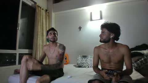 Snapshot of mybmx chatting on 09/23/25, 04:04 JUAN TORRES CREATURE online show from 09/23/25, 04:04