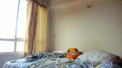 Snapshot of mybmx chatting on 10/28/25, 03:04 JUAN TORRES CREATURE online show from 10/28/25, 03:04