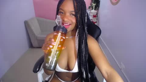 mychell_ch online show from 12/19/24, 07:18
