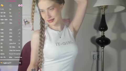 chloe online show from 05/23/26, 08:46