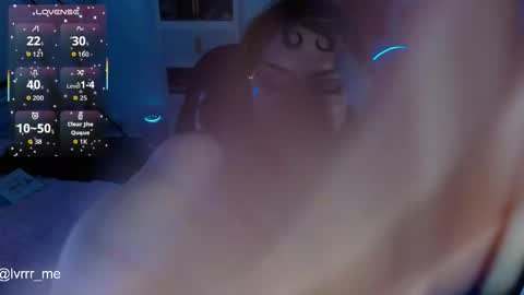 Snapshot of myevangeline_ chatting on 10/26/25, 05:35 Nicoll Independent model Please help me to reach 100 thumbs up online show from 10/26/25, 05:35