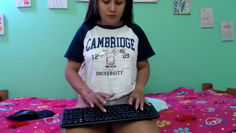 Angel Cute online show from 10/27/25, 07:07