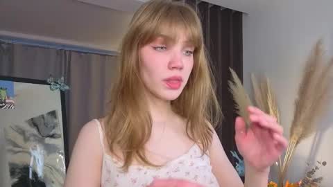 Snapshot of myismira chatting on 11/12/25, 04:13 Mira online show from 11/12/25, 04:13