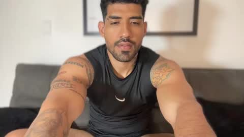 Snapshot of myke_esthetic chatting on 01/24/25, 03:22 Myke esthetic online show from 01/24/25, 03:22