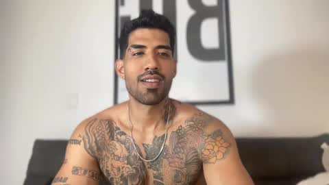 Snapshot of myke_esthetic chatting on 01/27/25, 12:22 Myke esthetic online show from 01/27/25, 12:22