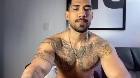 Snapshot of myke_esthetic chatting on 10/08/25, 09:56 Myke esthetic online show from 10/08/25, 09:56