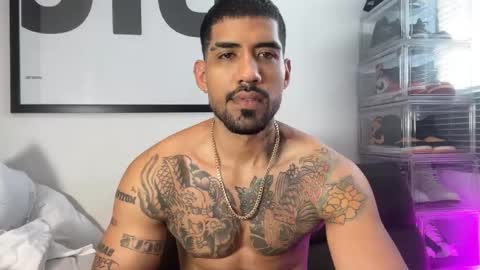 Snapshot of myke_esthetic chatting on 10/09/25, 12:03 Myke esthetic online show from 10/09/25, 12:03