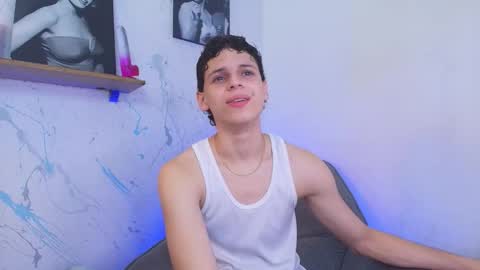 Snapshot of mykelcano chatting on 10/27/25, 06:17 Mykel online show from 10/27/25, 06:17