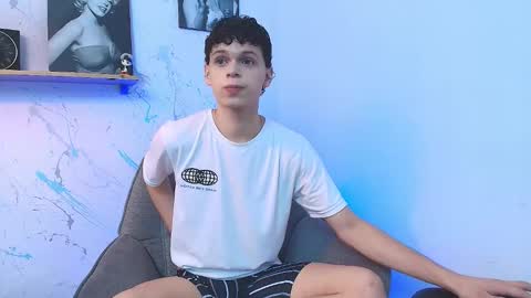 Snapshot of mykelcano chatting on 11/17/25, 05:24 Mykel online show from 11/17/25, 05:24