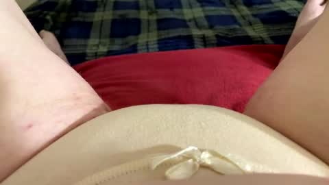 Snapshot of mykittyneedsuu chatting on 11/05/25, 10:04 Kitty online show from 11/05/25, 10:04