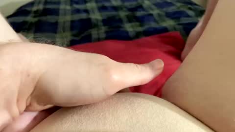 Snapshot of mykittyneedsuu chatting on 11/16/25, 12:22 Kitty online show from 11/16/25, 12:22