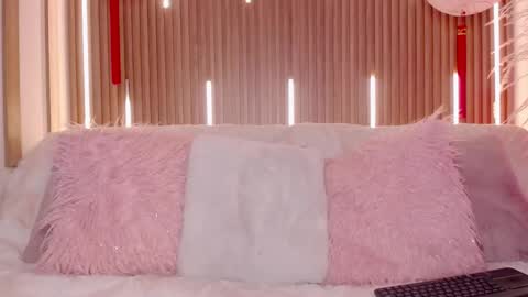 Snapshot of myladreams_ chatting on 01/11/26, 03:44 Myla online show from 01/11/26, 03:44