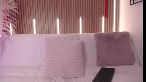 Snapshot of myladreams_ chatting on 02/15/26, 08:35 Myla online show from 02/15/26, 08:35