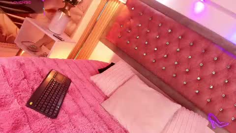 Snapshot of myladreams_ chatting on 07/17/26, 03:46 Myla online show from 07/17/26, 03:46
